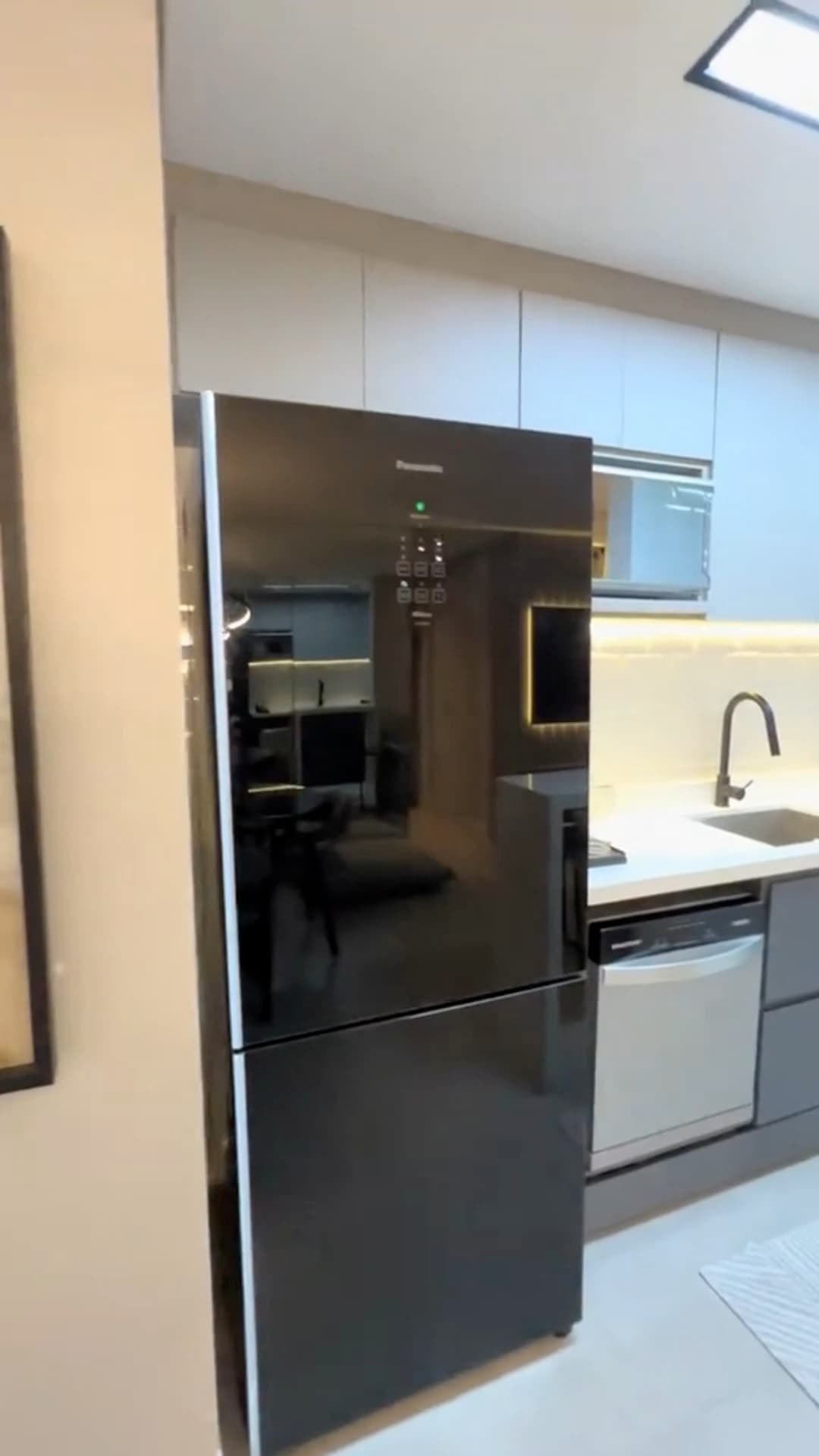 Cozinha planejada de um apartamento